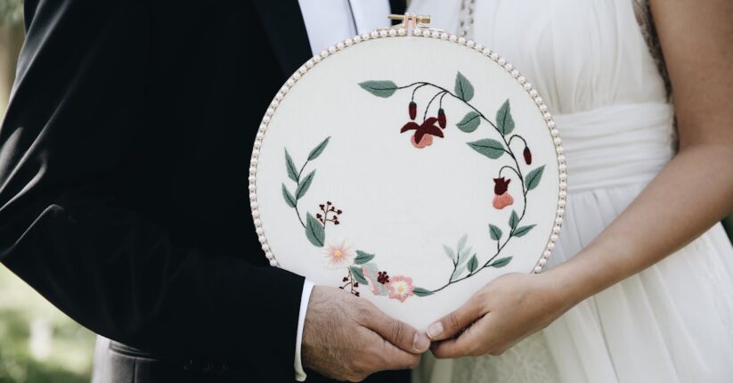 結婚式のペーパーアイテムをCanvaで編集している画面。テンプレートのフォントや配置を調整している様子。