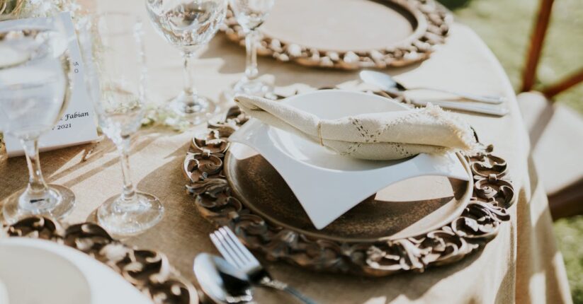 同僚への感謝を込めた席札メッセージカード。職場仲間との絆を感じる文面。